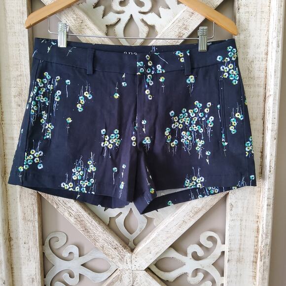 a.n.a. Women's Twill Shorts in Navy Floral Size 8 - Picture 1 of 4